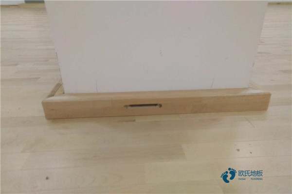 用哪種籃球體育地板報價表