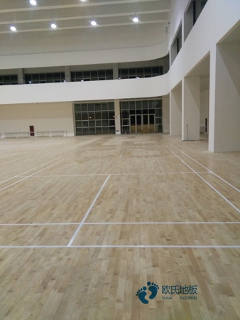 學校籃球館地板生產流程3