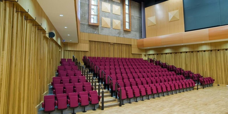 小學俄勒岡松舞臺體育場館木地板施工團隊3