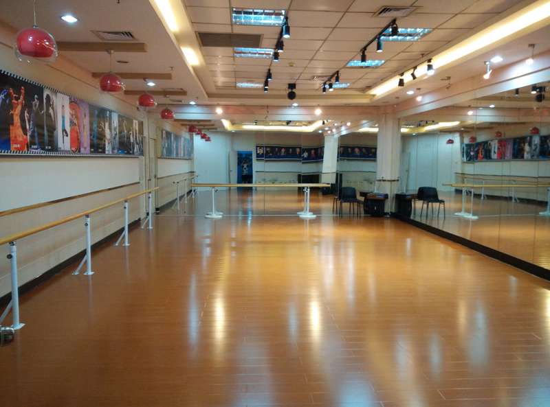 俄勒岡松舞臺運動場館木地板施工方案2