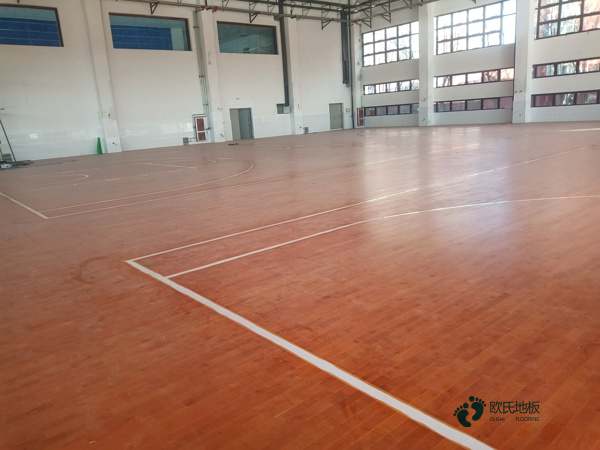 學(xué)校籃球地板施工流程2
