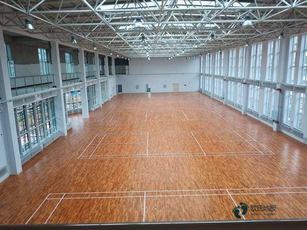 學(xué)校體育場地木地板施工團隊1