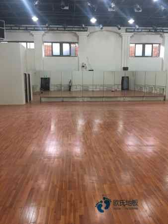 高端體育地板免費送樣品