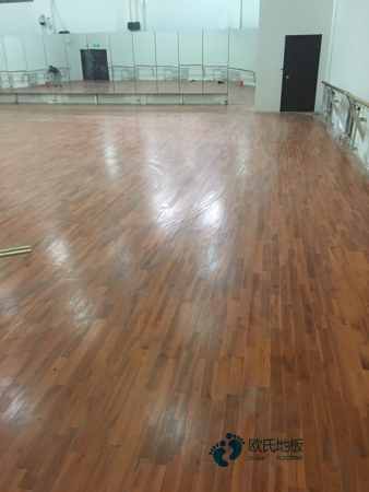 高端體育地板免費送樣品
