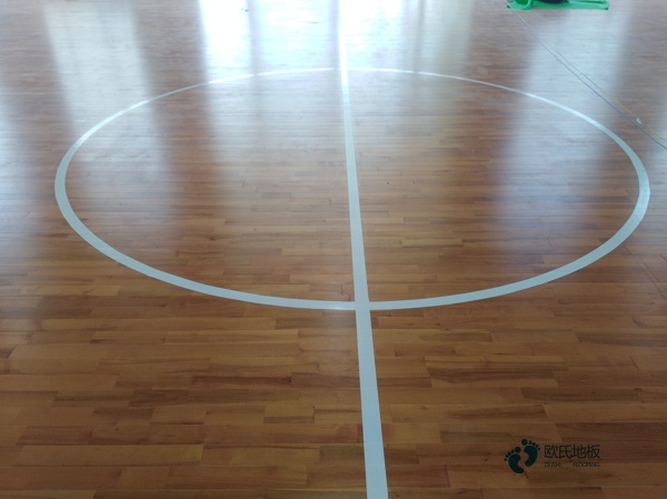 小學籃球體育地板施工工藝2