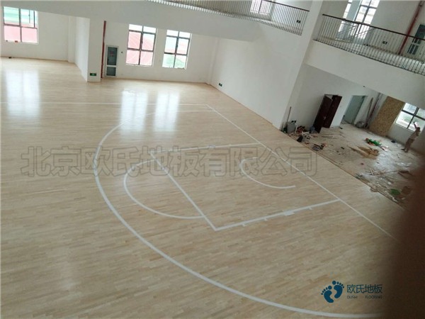 高品質運動體育地板多錢一平