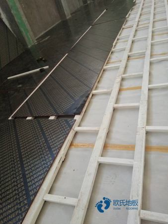 學校籃球館木地板的防火2