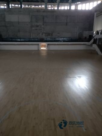定做運動場地地板品牌哪個好2