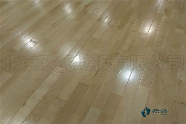 20厚體育場(chǎng)木地板哪個(gè)牌子較好2
