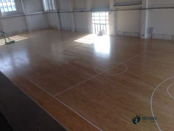 優(yōu)惠的籃球體育地板施工費用