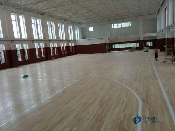 高品質(zhì)運動體育地板免費送樣品