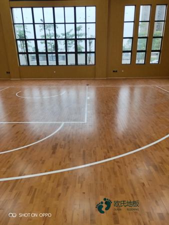 單龍骨運動體育地板如何保養2