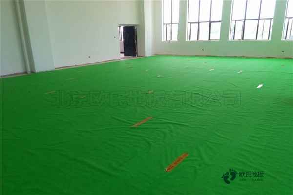 國產籃球地板施工流程3