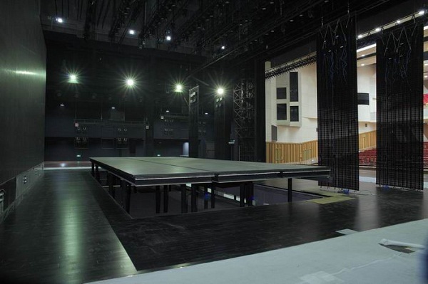 學(xué)校俄勒岡松舞臺場館木地板施工步驟2