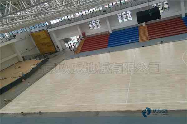 校園運動體育木地板施工隊2