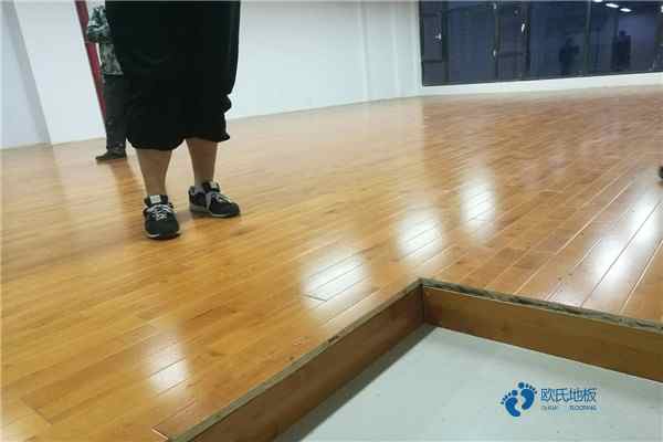 國標體育地板哪里便宜