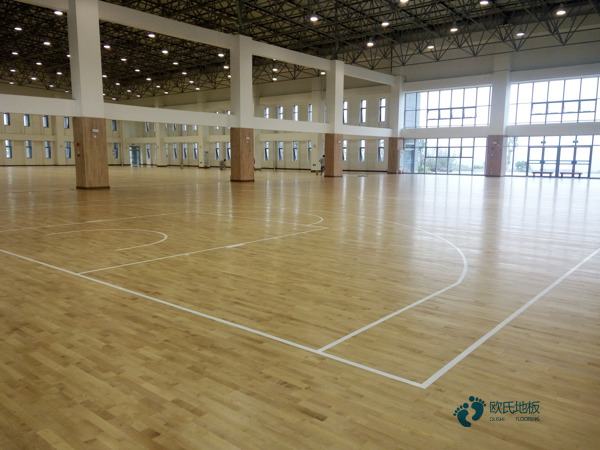 楓木籃球體育地板哪個便宜