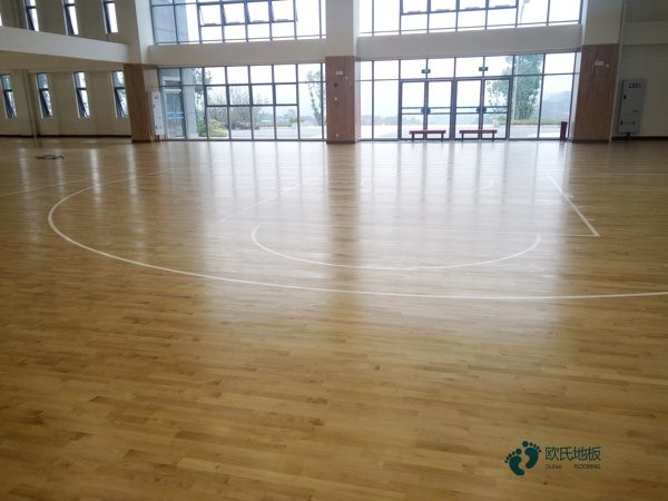 國標體育籃球地板施工工藝2
