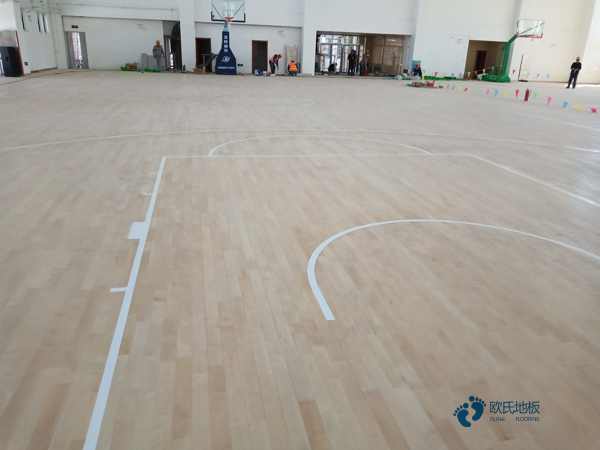 質(zhì)量好籃球館地板施工步驟1