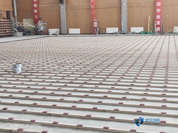 實木籃球場地地板施工價格1