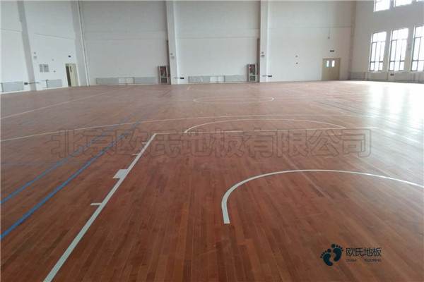 校園籃球木地板施工工藝1